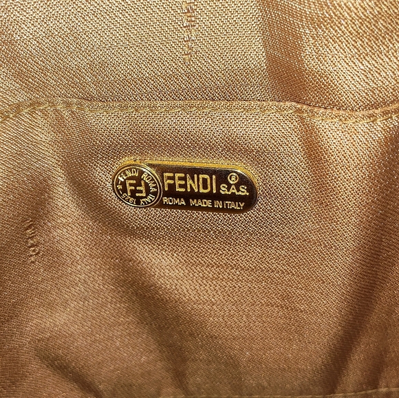 RARE AUTHENTIC FENDI SHOULDER BAG - Picture 11 of 15